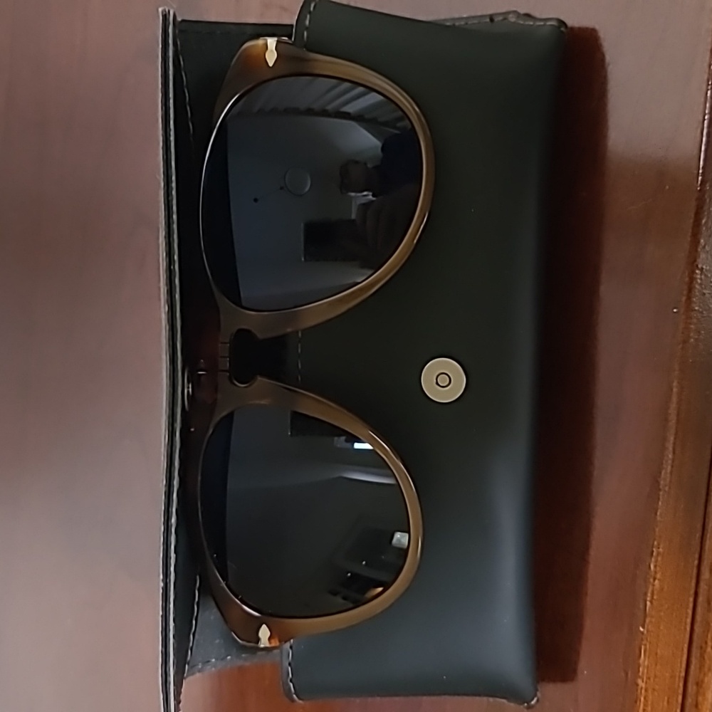 Persol Sunglasses - Picture 3 of 10